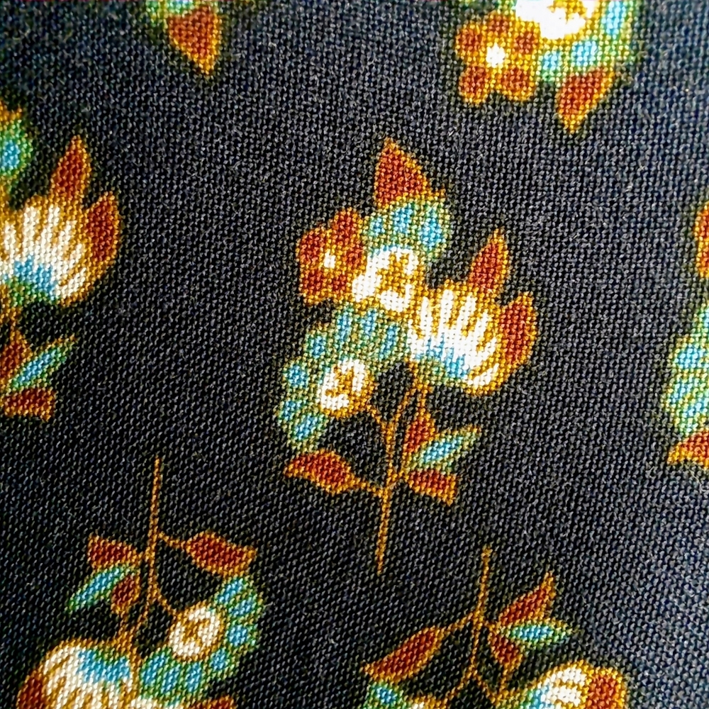 Dress - Picture 5 of 10